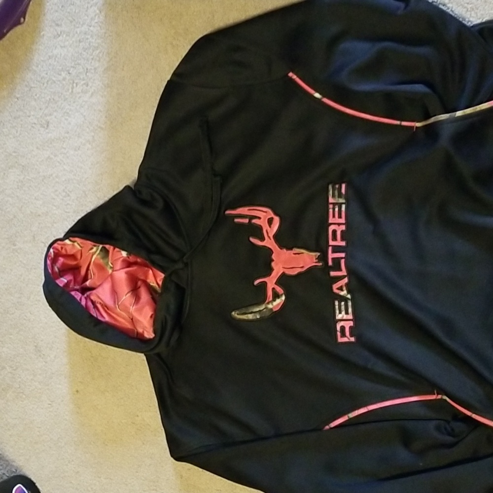 Realtree Pink Camo hoodie. Size XXL